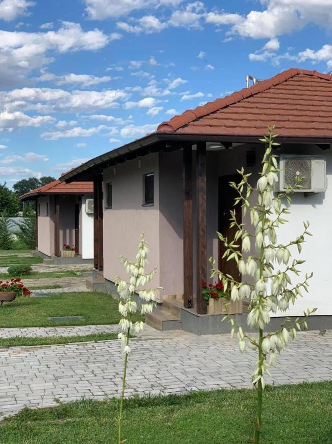 Konak Nestor Bungalows Skopje Exterior foto